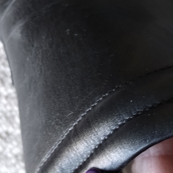 Kenneth Cole leather black men shoes. Size 8 never worn. - Picture 5 of 8